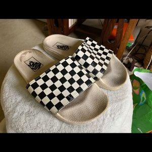 Vans checked slides